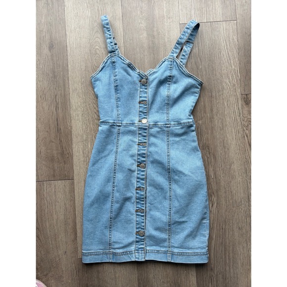 Forever 21 Dresses & Skirts - Forever 21 Light Wash Denim Button Down Mini Dress Blue Small Sleeveless 90s